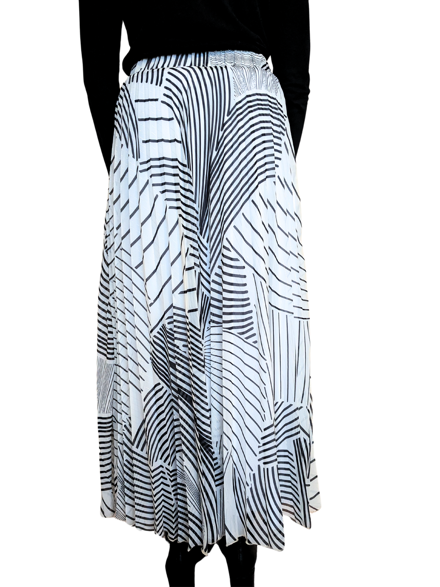 Black and white pleated skirt with silver shimmer