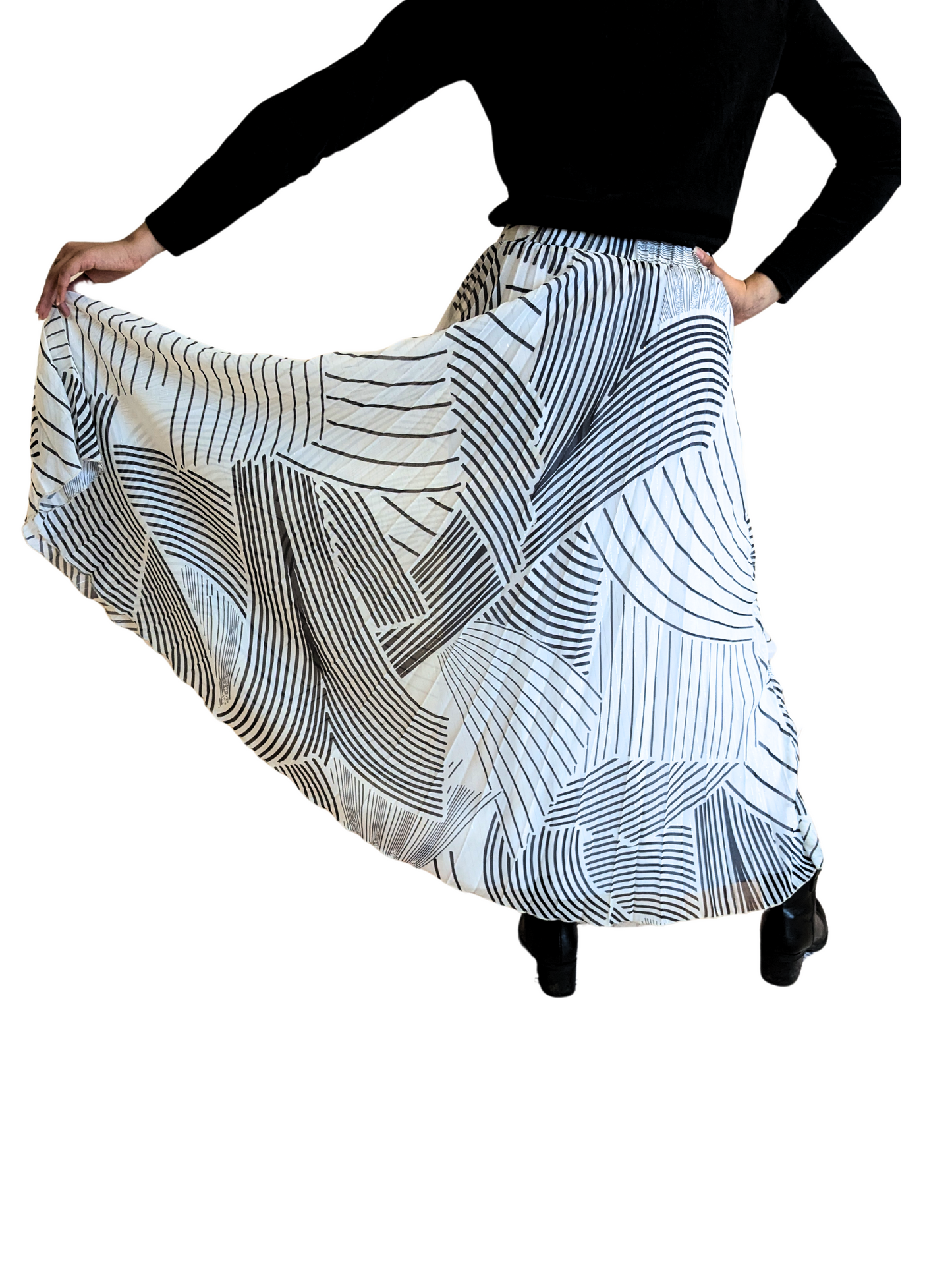 Black and white pleated skirt with silver shimmer