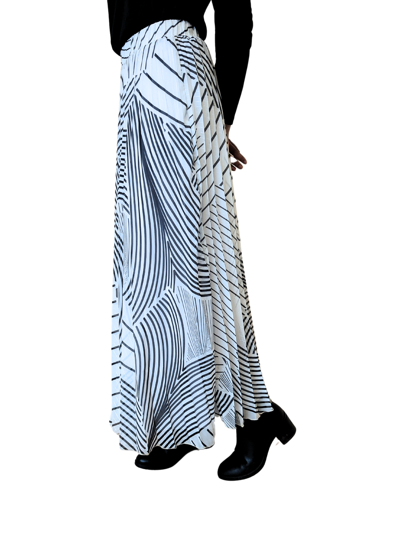 Black and white pleated skirt with silver shimmer